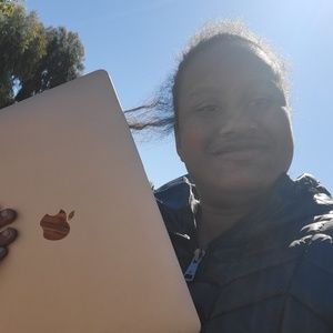 Meet your Posher, Sarai